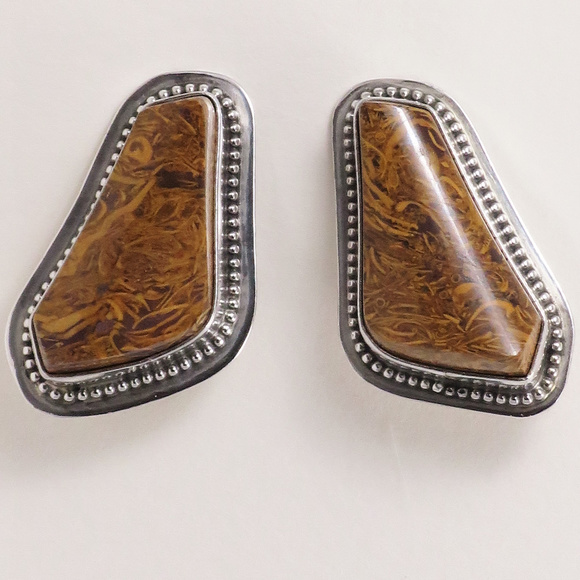 D. Troutman Southwestern Jewelry - Vintage Southwestern Sterling and Coquina Earrings